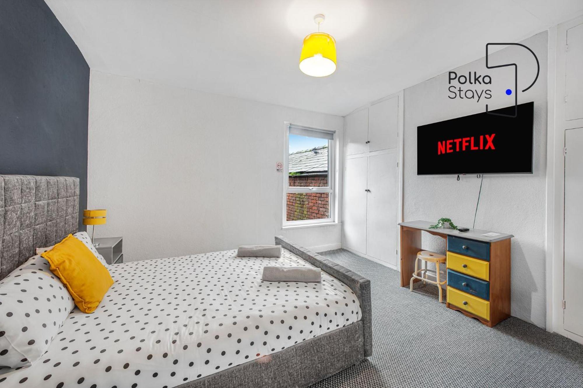 Polkadot Winter Gardens - Large Modern Apartments In Blackpool By Polkastays المظهر الخارجي الصورة